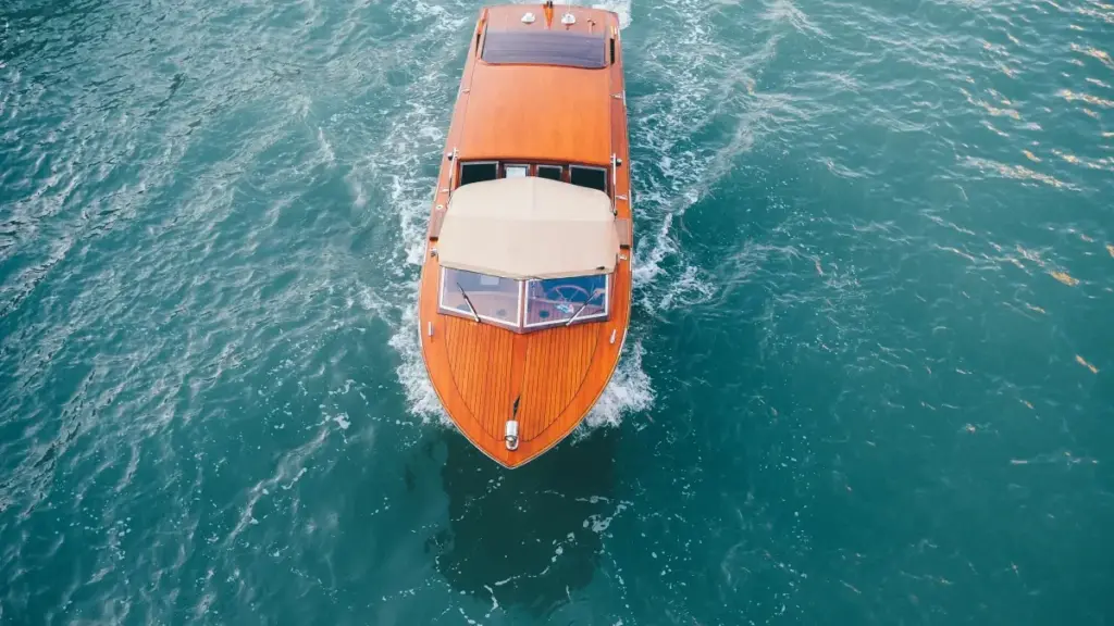 Practical guide for Zimbabwean advertisers to find and work with Latvia Takatak creators for esports campaigns — sourcing, outreach, contracts, and KPIs.