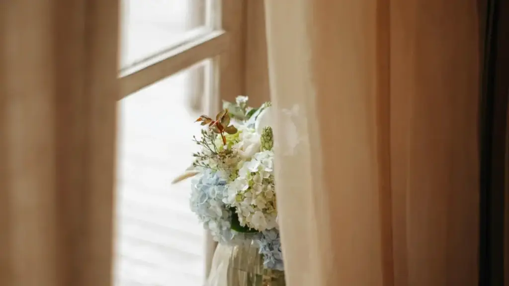 Practical guide for Zimbabwe advertisers to find Montenegro KakaoTalk mid‑tier creators and build long-term partnerships — outreach, vetting, deals, and local insights.