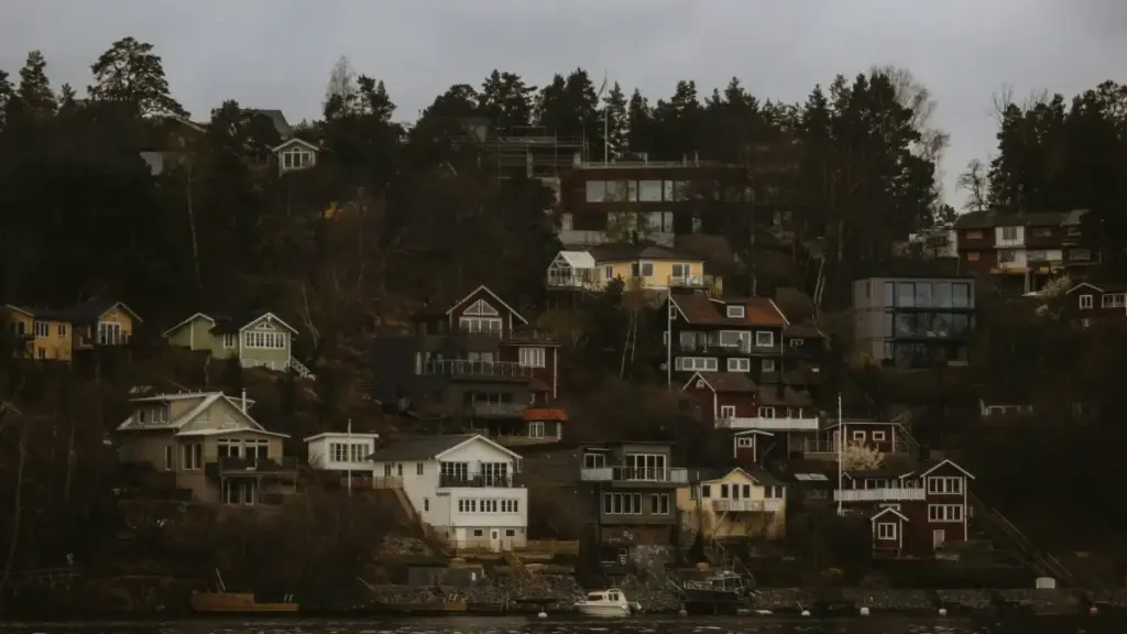 Practical guide for Zimbabwean advertisers to find Israel Taobao creators, vet them, launch makeup tutorials and run cross-border campaigns with real examples and platform tips.