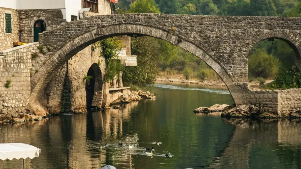 Practical playbook for Zimbabwean creators to find and pitch Uruguay brands on Facebook for game-publisher deals — tactical steps, compliance notes, and outreach scripts.