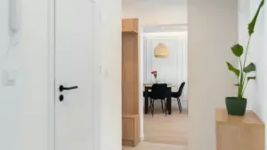 Practical guide for Zimbabwe advertisers to locate Vietnam Takatak creators and run streamer-led install campaigns. Local tips, platform tactics, and creator-safety checks.